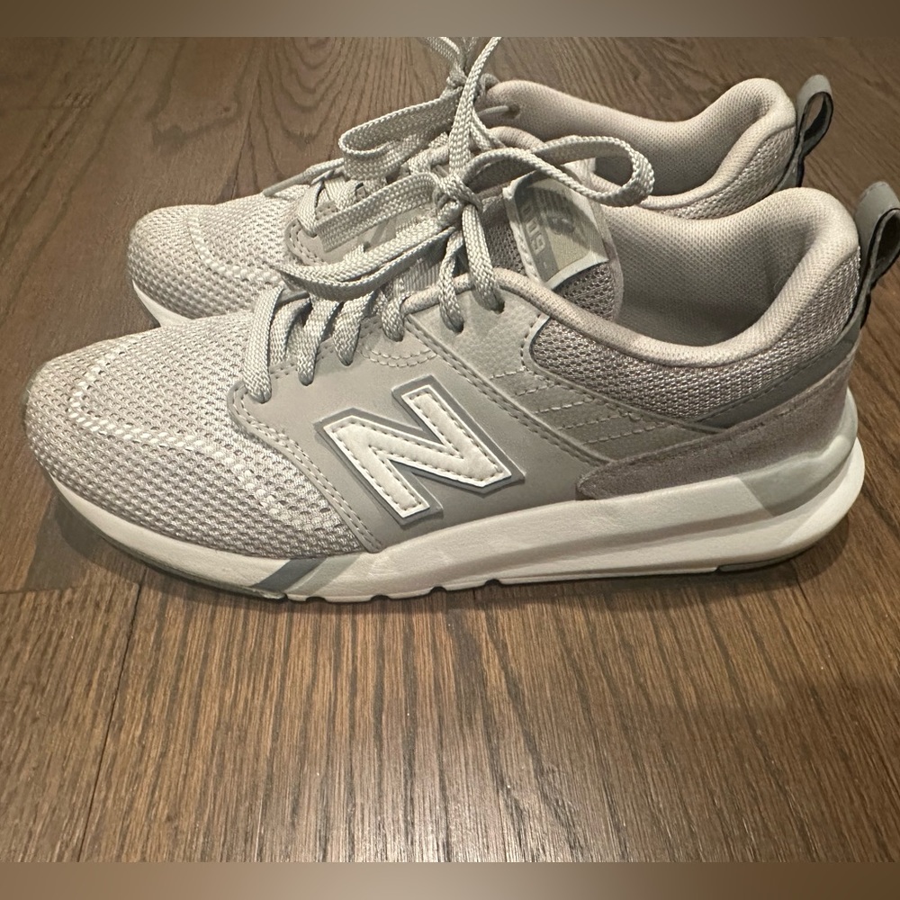 Grey New Balance Women’s Sneakers size 7